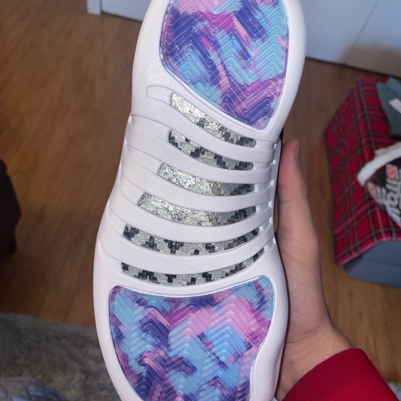 Jordan 12s Royal Blue - Picture 2 of 2